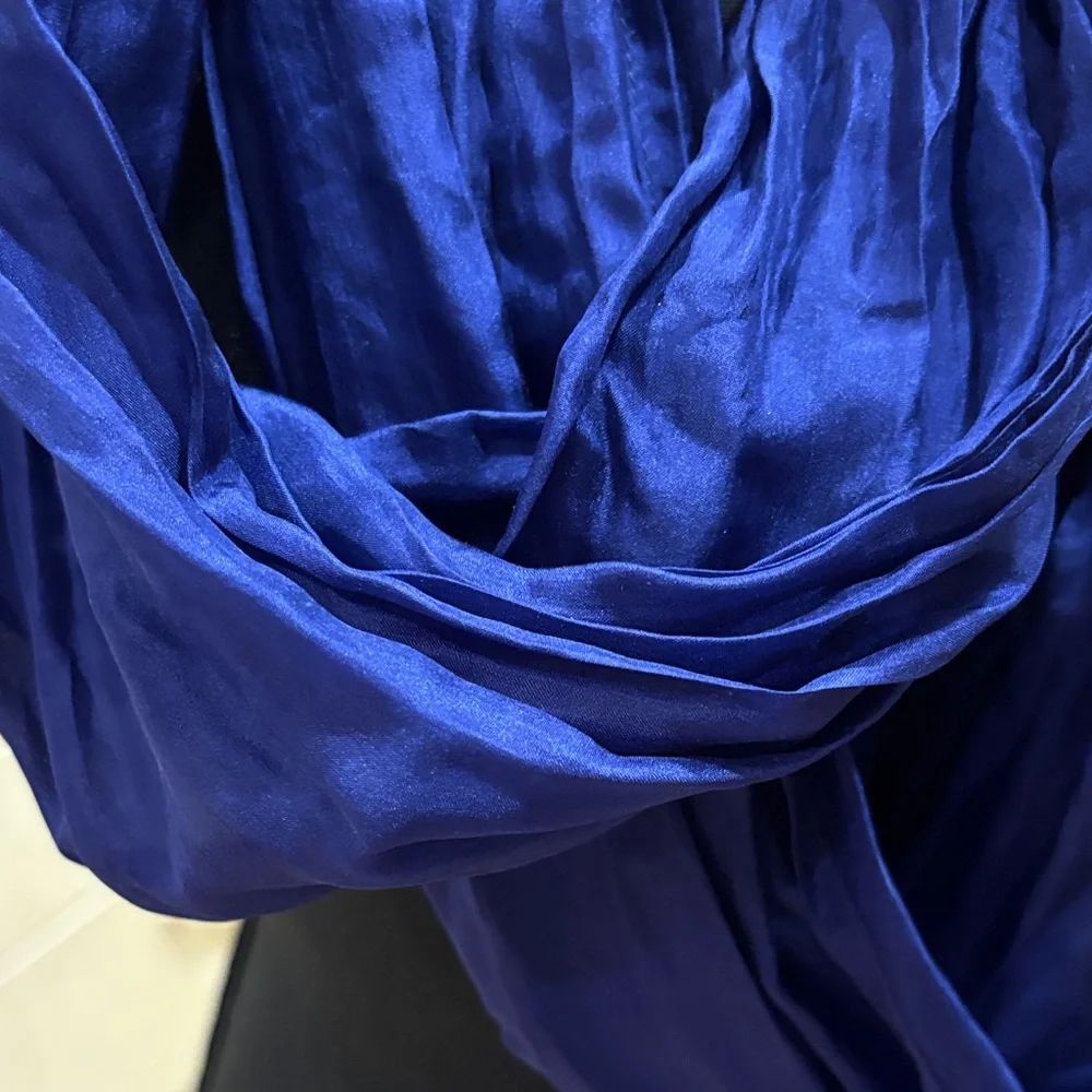 Source Unknown Deep Blue Scarf